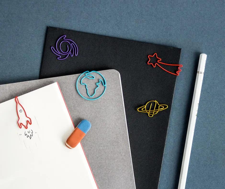 SUCK UK Space Paper Clips Eight3Five Inc