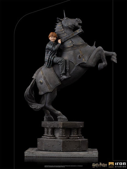 IRON STUDIOS Ron Weasley at The Wizard Chess Deluxe Art Scale 1/10 - Harry Potter Collectibles Iron Studios 