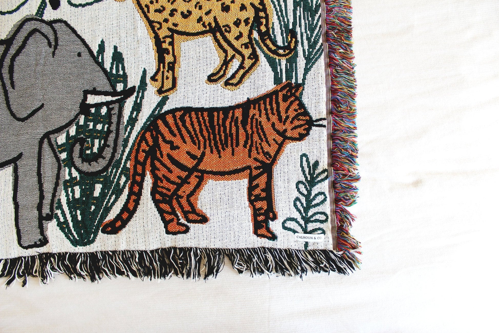 CALHOUN & CO - Into the Jungle Mini Blanket Throw Calhoun & Co 