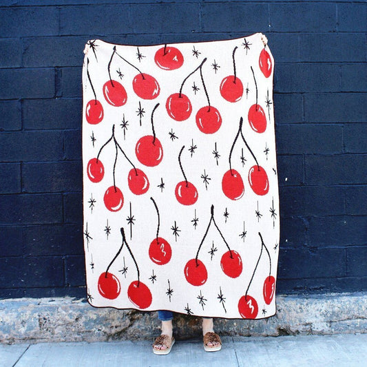 CALHOUN & CO - Cherry On Top In Milkshake Knit Throw Blanket Throw Calhoun & Co 