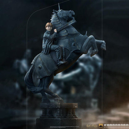 IRON STUDIOS Ron Weasley at The Wizard Chess Deluxe Art Scale 1/10 - Harry Potter Collectibles Iron Studios 
