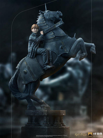 IRON STUDIOS Ron Weasley at The Wizard Chess Deluxe Art Scale 1/10 - Harry Potter Collectibles Iron Studios 