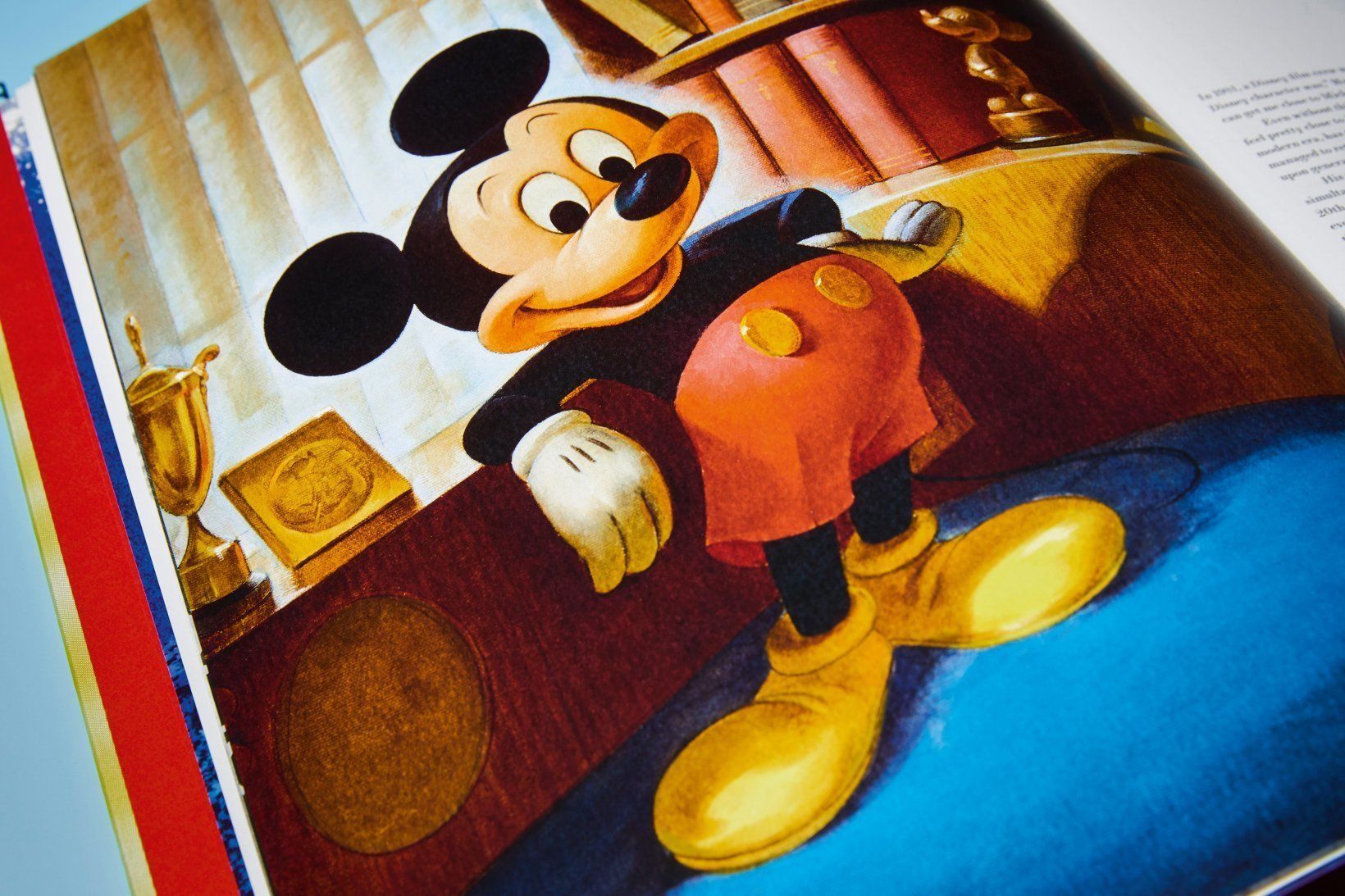 Walt Disney's Mickey Mouse - The Ultimate History Book Ingram 