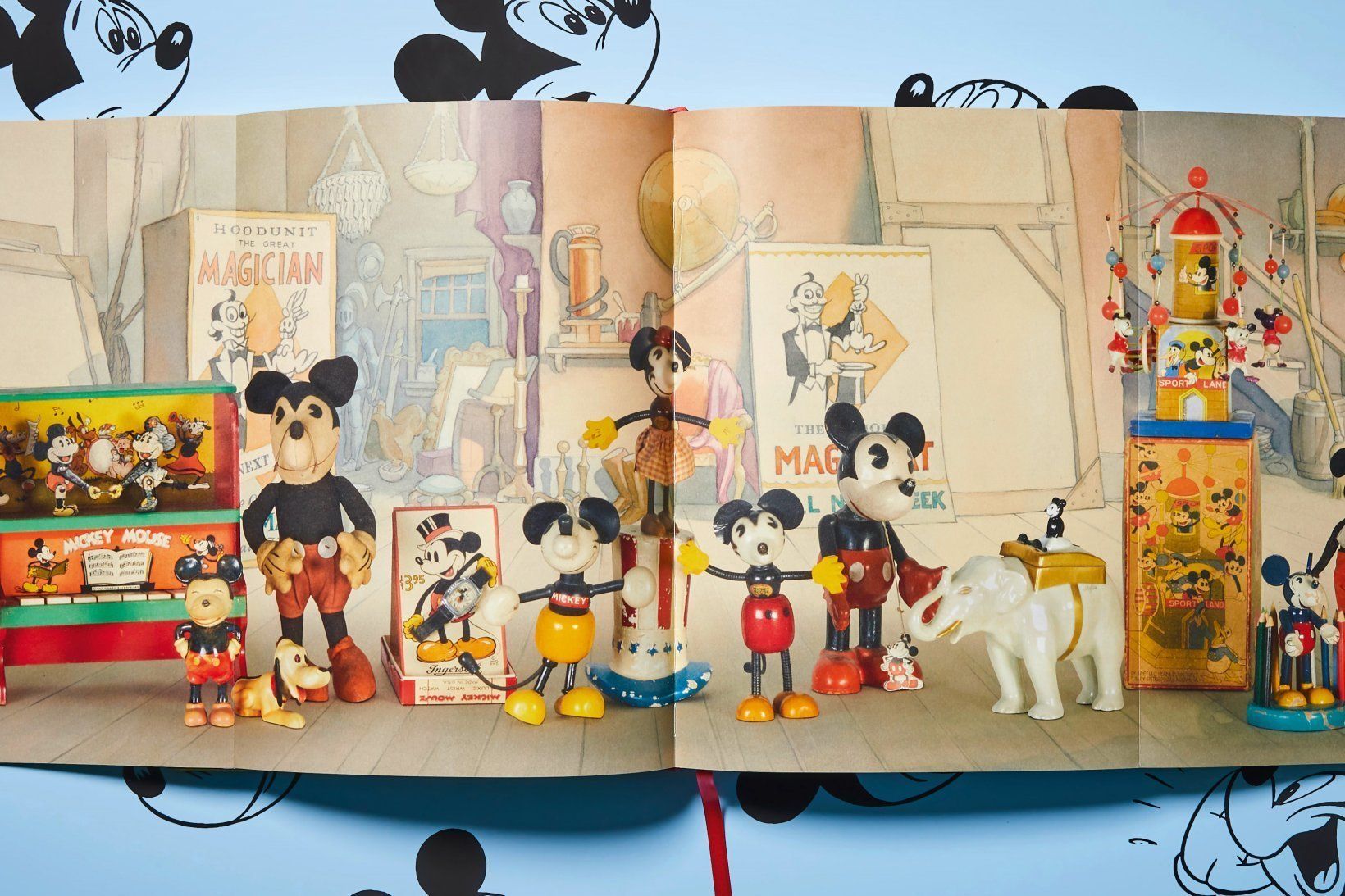 Walt Disney's Mickey Mouse - The Ultimate History Book Ingram 