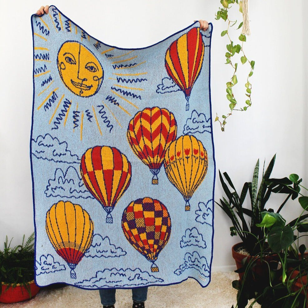 CALHOUN & CO - Hot Air Balloon Mini Throw Blanket Throw Calhoun & Co 