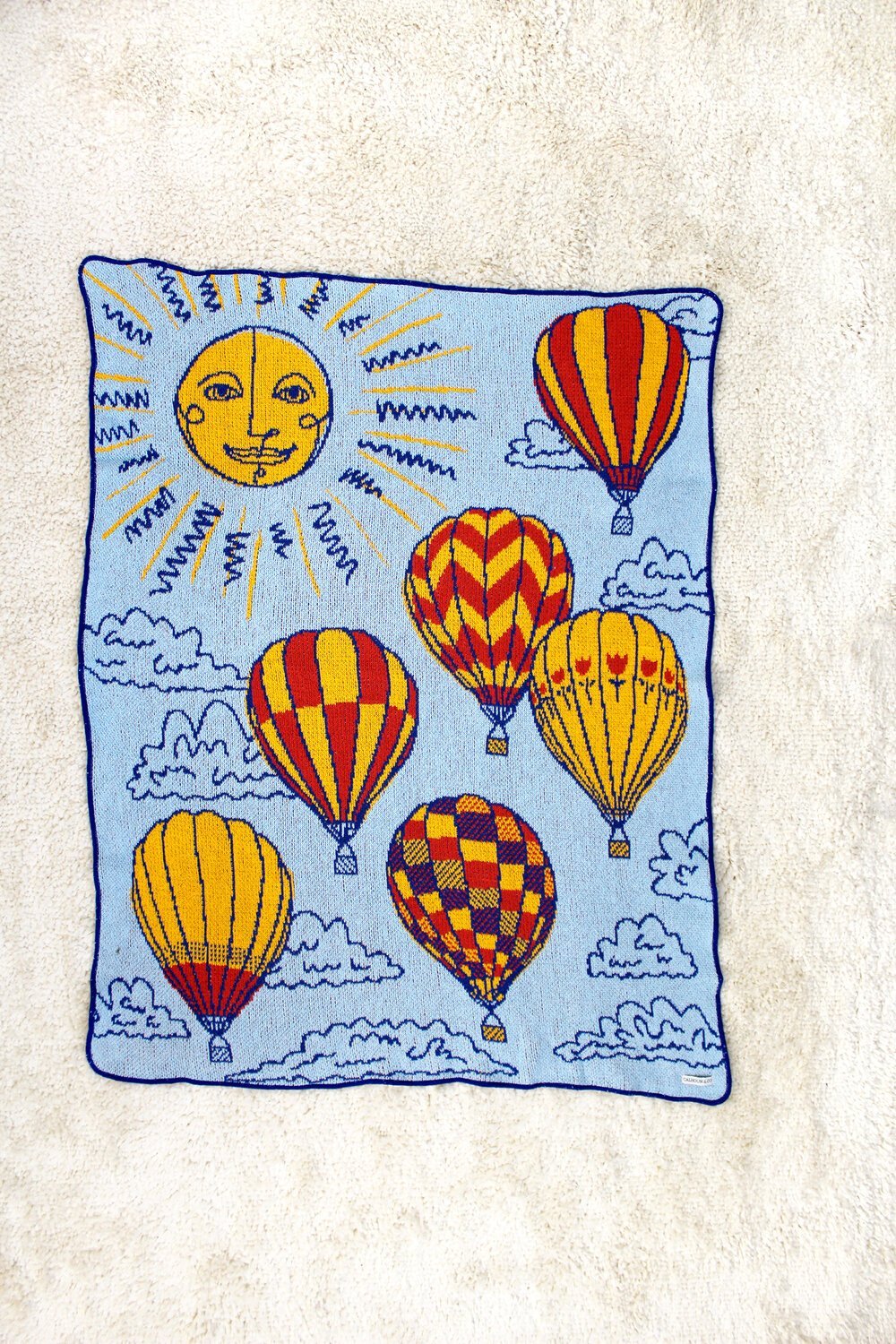 CALHOUN & CO - Hot Air Balloon Mini Throw Blanket Throw Calhoun & Co 