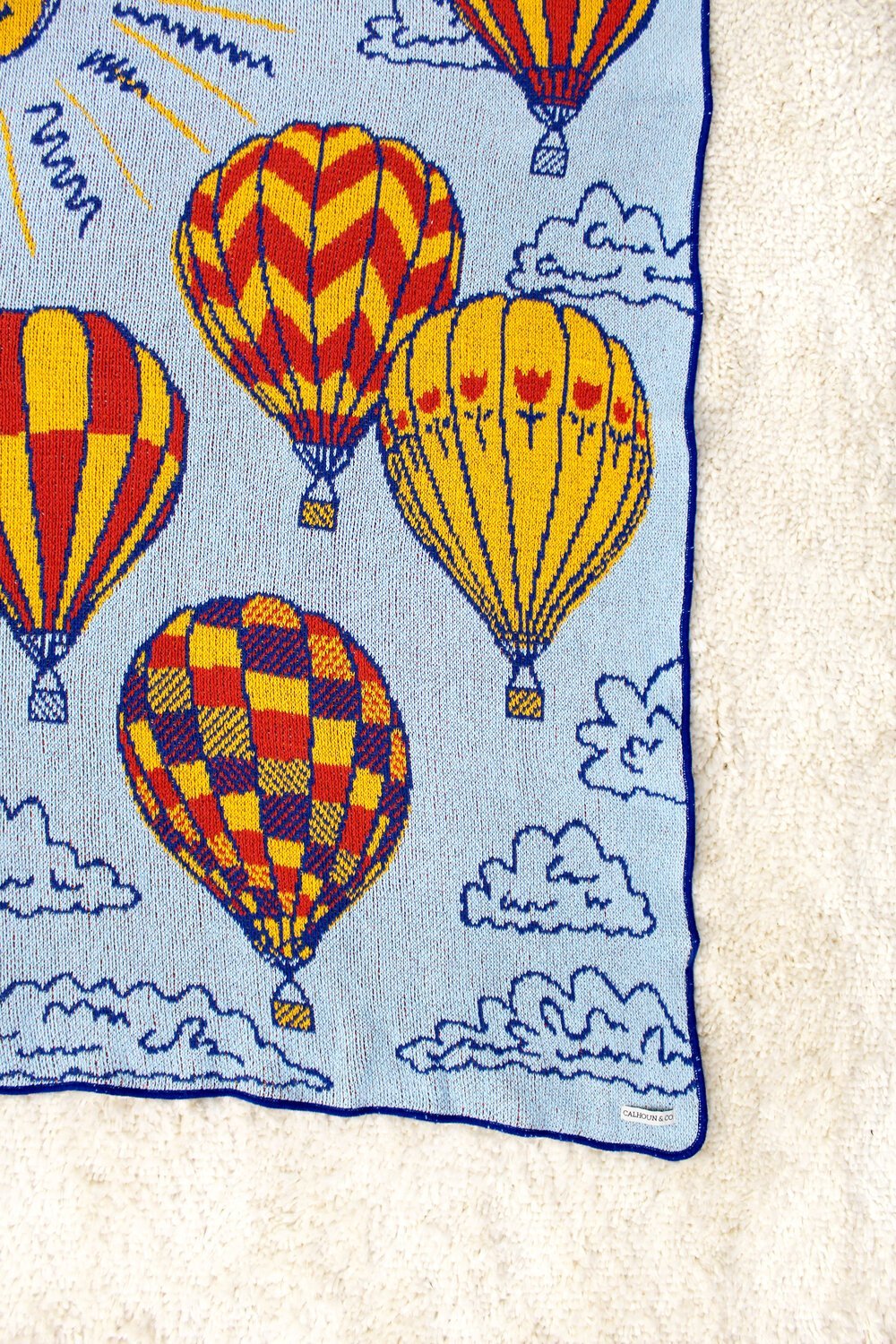 CALHOUN & CO - Hot Air Balloon Mini Throw Blanket Throw Calhoun & Co 