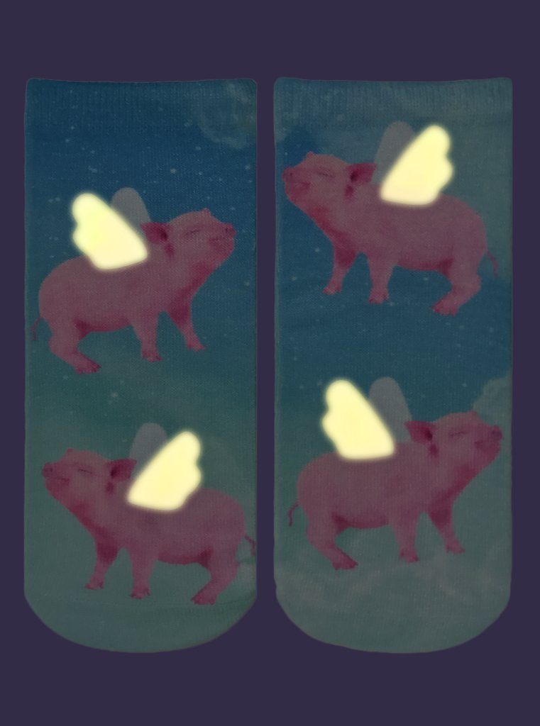 LIVING ROYAL When Pigs Fly Glow In The Dark Ankle Socks Socks living royal 